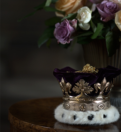 Prinsessan Margaretas rangkrona i djup purpurfärg